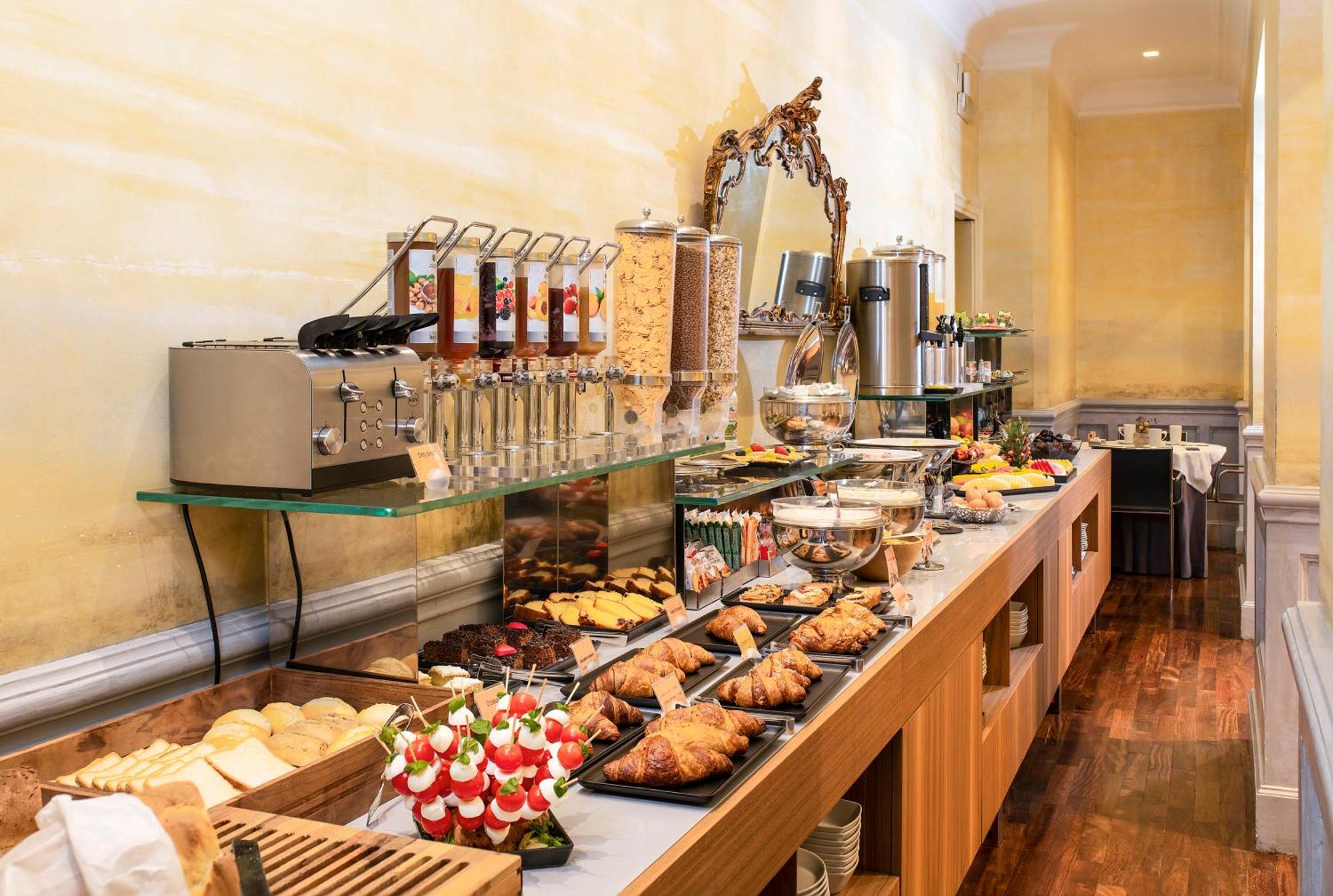 Alpi Hotel — Foto 1